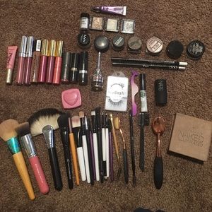 50 piece make up bundle